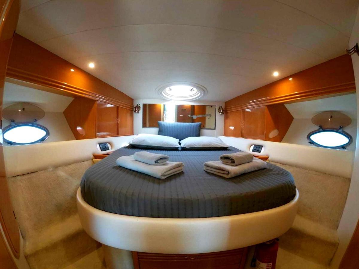 Отель Luxury Yacht Kamikara Сан Мигель Экстерьер фото